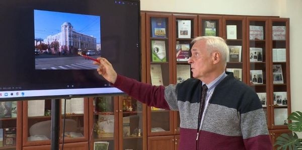 ПРЕЗЕНТАЦИЯ КНИГИ Ю.В. БЛУДОВА «С СЕРГЕЕМ ЕСЕНИНЫМ ПО ГОРОДУ РЯЗАНИ»