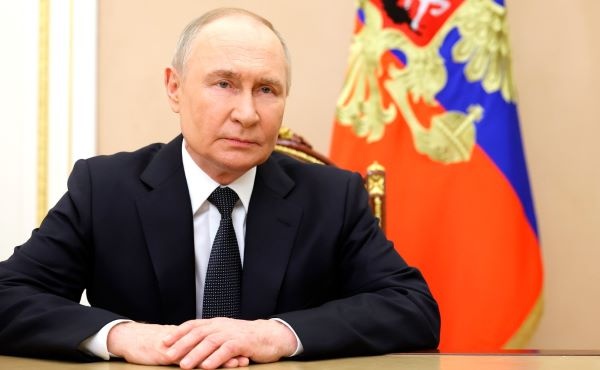 Путин поздравил ветеранов и сотрудников Погранслужбы с Днем пограничника.
