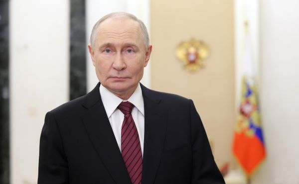 Президент России В.Путин поздравил сотрудников органов безопасности с профессиональным праздником.